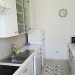 Sandra Apartment *