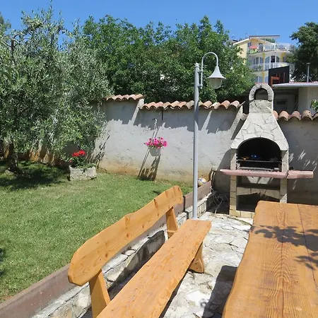 Sandra Apartment Porec