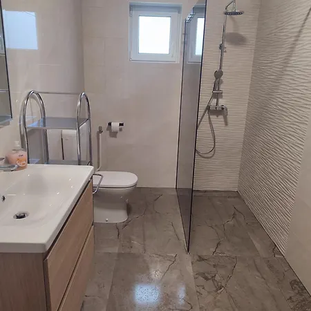 Sandra Apartman